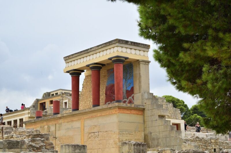 From Chania: Knossos Palace and Heraklion Full-Day Tour - Exploring Crete’s Ancient Past: The Chania to Knossos and Heraklion Tour