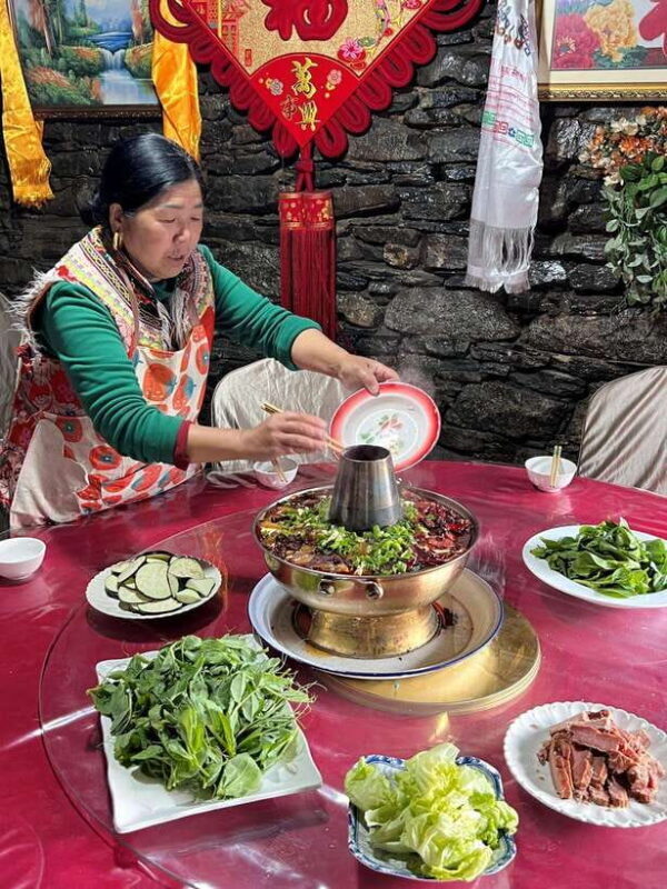 From Chengdu: Tibetan Village Live as a Tibetan Day Tour - Key Points