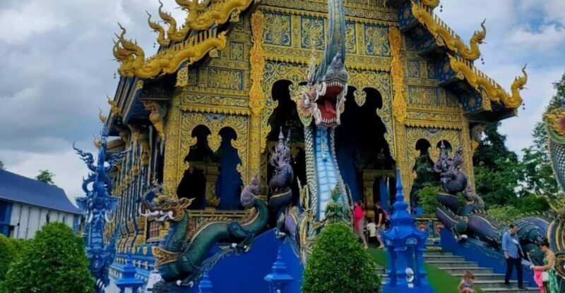 From Chiang Mai: Day Trip Chiang Rai White, Blue, Red Temple - The Journey Begins Early and Smoothly