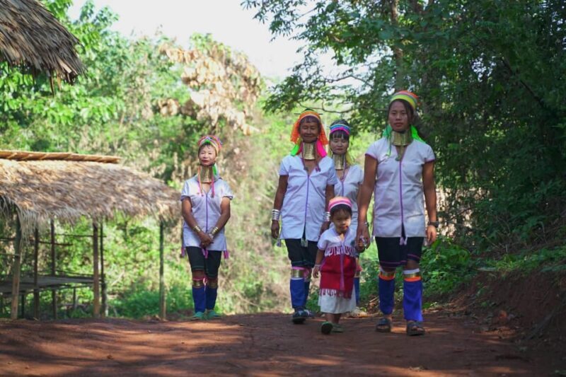 From Chiang Mai: Day Trip Chiang Rai White, Blue, Red Temple - Third Stop: Red Temple (Wat Huay Pla Kang)