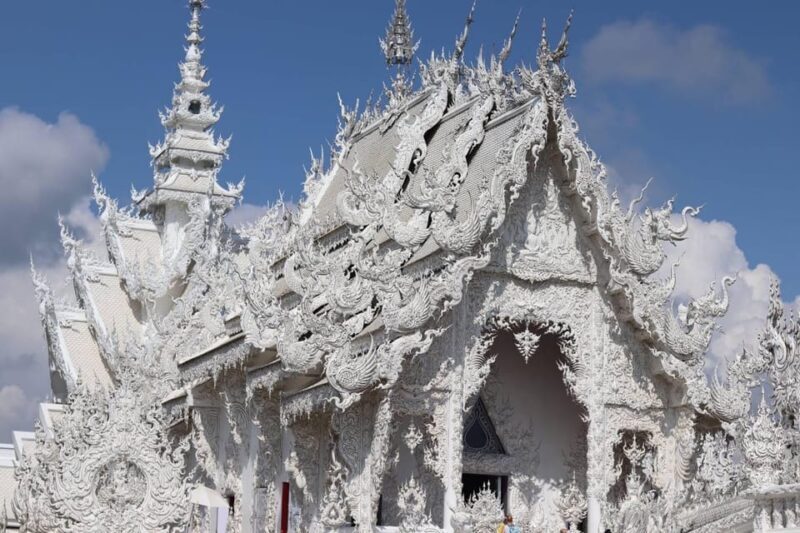 From Chiang Mai: Day Trip Chiang Rai White, Blue, Red Temple - Practical Tips for the Tour