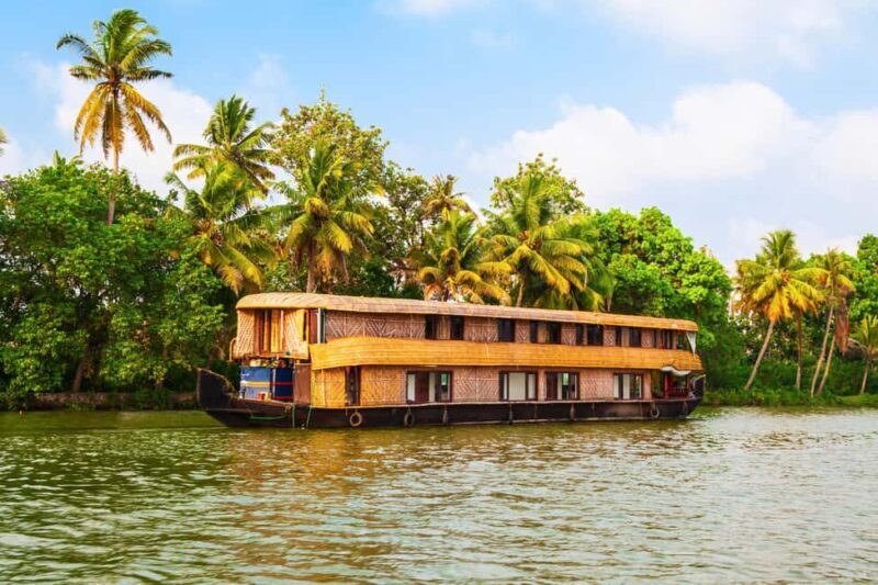 From Cochin: 5 Day Private Kerala Tour with 3 & 4 Star Hotel - FAQ