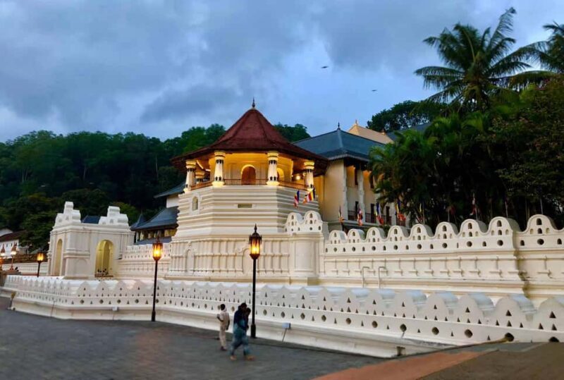 From Colombo: Kandy Temple of Tooth & Elephant Orphanage - Exploring Kandy from Colombo: Temples, Elephants, and Cultural Charm