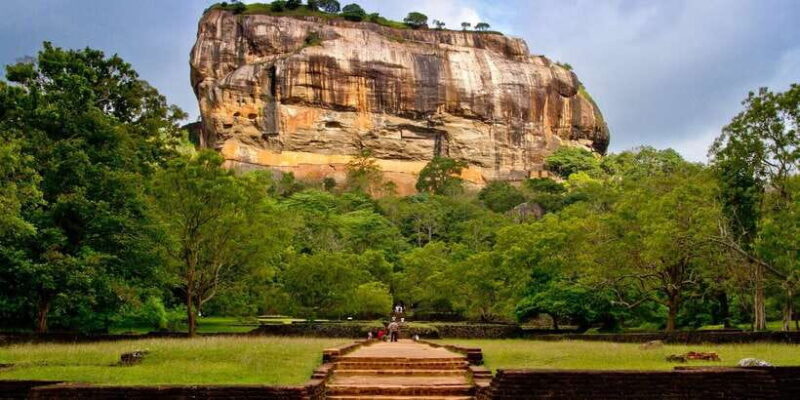 From Colombo: Sigiriya and Dambulla Day Trip and Safari - FAQ