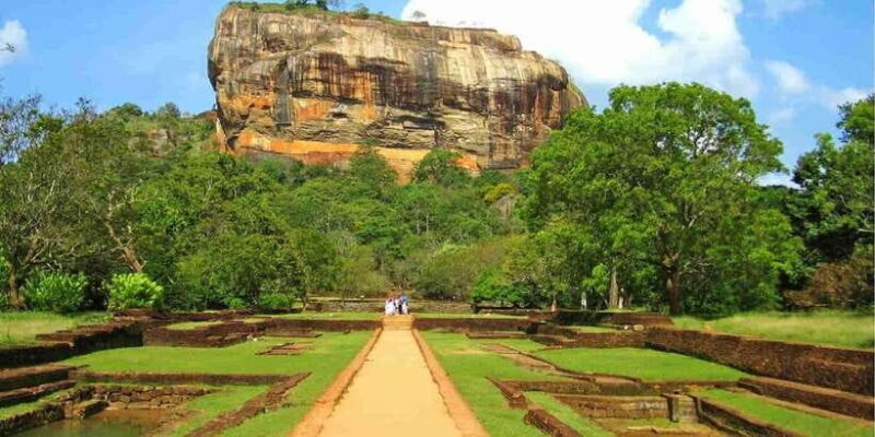 From Colombo: Sigiriya and Dambulla Day Trip with Safari - Key Points