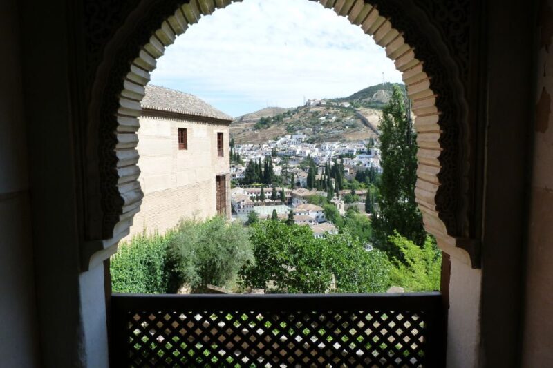 From Costa del Sol or Malaga: Granada and Alhambra Tour - A Practical Guide to the Granada and Alhambra Tour