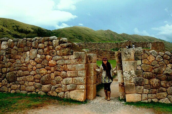 From Cusco City Tour Four Ruins Half Day Tour - Who Should Consider This Tour?
