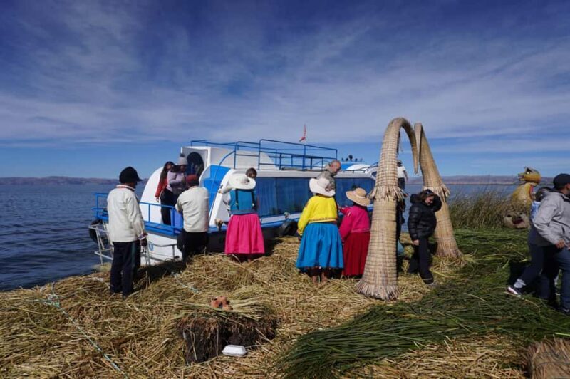 From Cusco: Lake Titicaca, Uros and Amantani by sleeper bus - Key Points