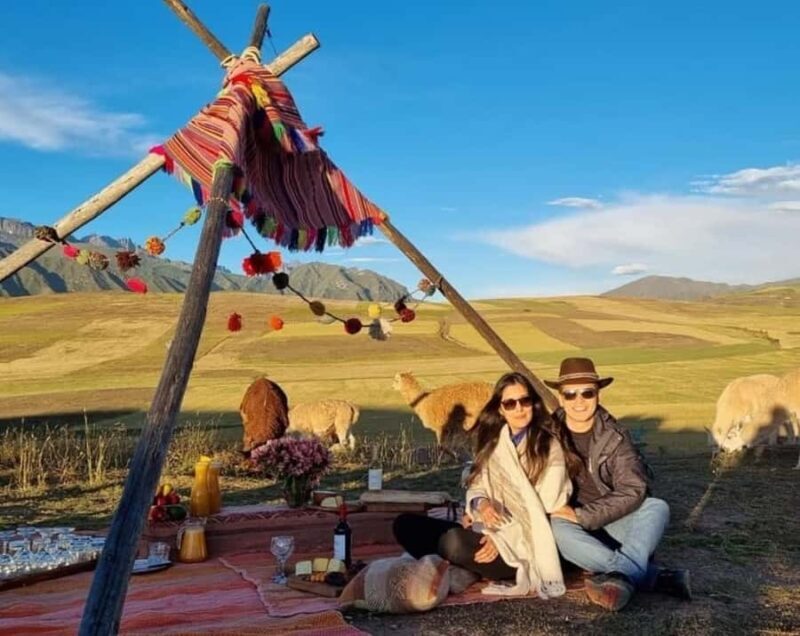 FROM CUSCO: PICNIC IN CHINCHERO - Key Points