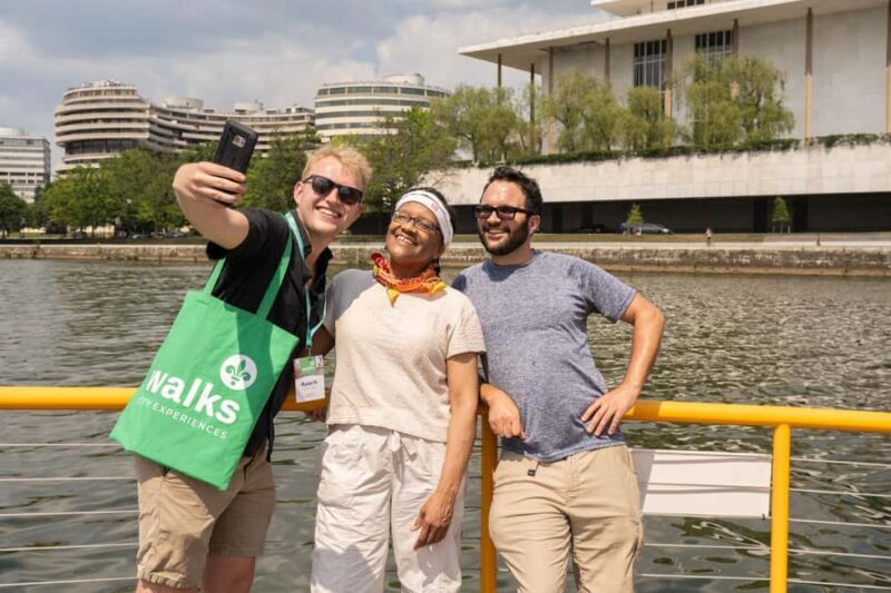 From DC: Old Town Alexandria in a Day with Round Trip Ferry - Key Points