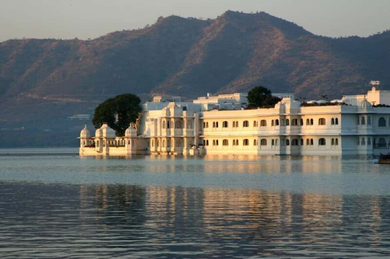 From Delhi:- 06- Days Royal Rajasthan Guided Tour - Key Points