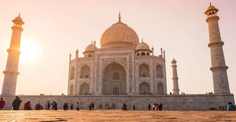 From Delhi: All-Inclusive Taj Mahal Tour by Gatimaan Express - Key Points