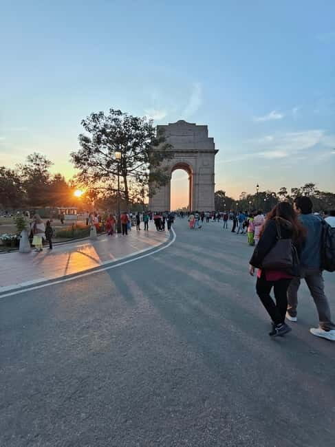 From Delhi: Full Day City Tour of Old & New Delhi. - Key Points