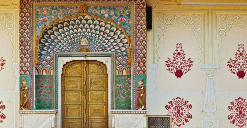 From Delhi: Jaipur Day Tour with Hotel Pickup by Car - Exploring the Itinerary: What You Can Expect