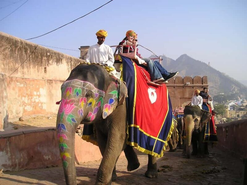 From Delhi: Jaipur Private Trip By Car - Key Points