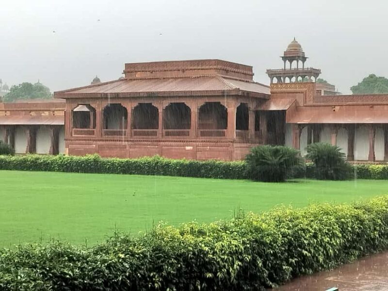 From Delhi: Overnight Agra/Taj Mahal Tour & Fatehpur Sikri - The Practical Marvels of the Tour