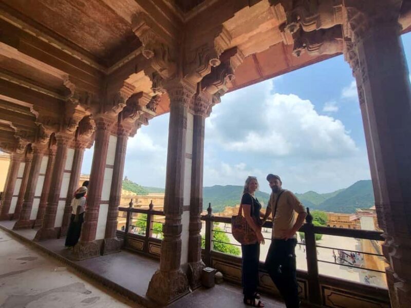 From Delhi: Private Jaipur Tour with Expert Guide & Pickup - Authenticity and Reviews: What Travelers Say