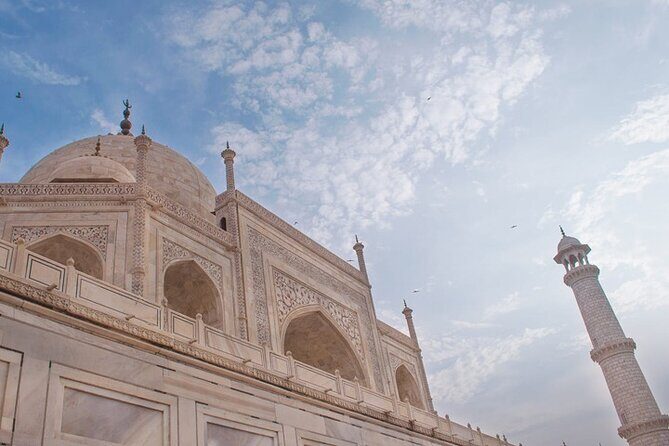 From Delhi : Private Taj Mahal & Agra Day Tour (with 5* Lunch) - FAQ