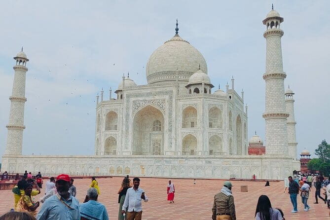 From Delhi Private Taj Mahal and Agra Day Trip by Gatimaan Train - Key Points