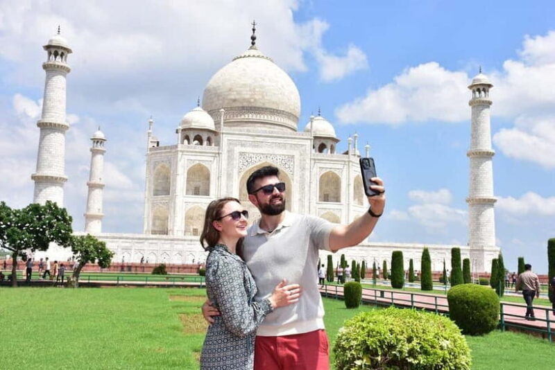 From Delhi: Private Taj Mahal & fatehpur Sikri Day Trip - FAQ