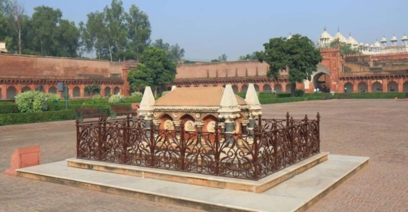 From Delhi: Private Tour Old Delhi & New Delhi - Who Should Consider This Tour?