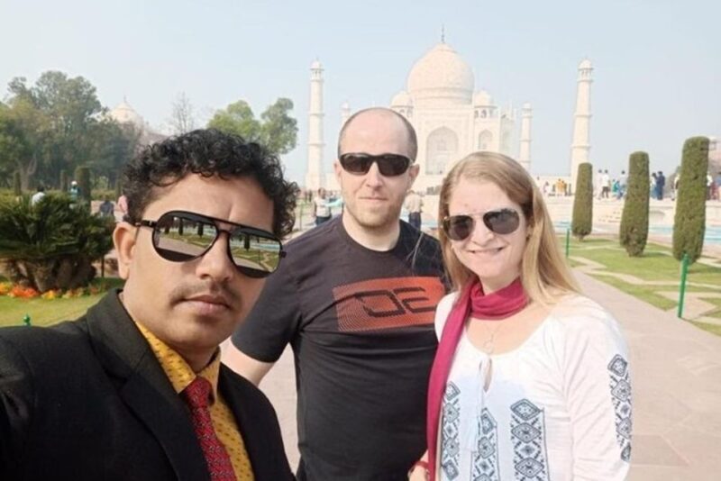 From Delhi: Skip-the-line Taj Mahal and Agra Fort Day Trip - Exploring Agra Fort: A Majestic Mughal Stronghold