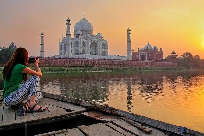 From Delhi: Sunrise Taj Mahal Tour From Delhi All Inclusive - Exploring the Taj Mahal and Agra Fort