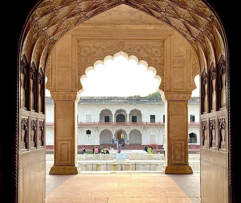 From Delhi: Taj Mahal Agra & Mathura Vrindavan Day Tour - What Travelers Say