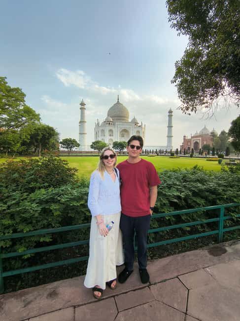 From Delhi : Taj Mahal & Agra Private Day Trip with 5* Meal - Who Should Choose This Tour?