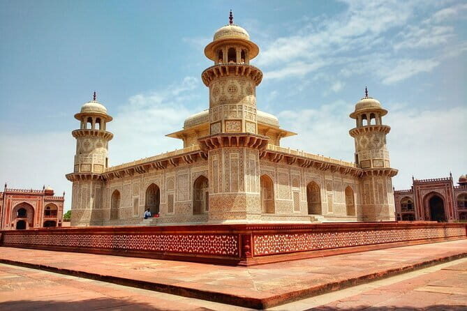 From Delhi: Taj Mahal & Agra Private Day Trip with Transfers - What Makes This Tour Stand Out?