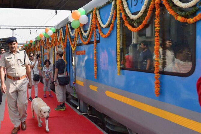 From Delhi Taj Mahal and Agra Fort Private Tour By India's fastest Train - An In-Depth Look at the Experience