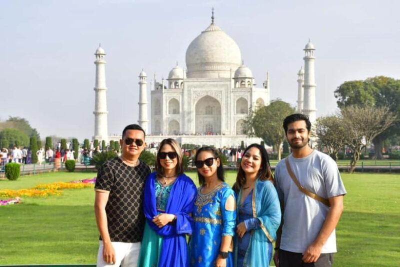 From Delhi: Taj Mahal Sunrise & Agra Tour with Tickets - Visiting the Taj Mahal: An Icon in the Morning Light