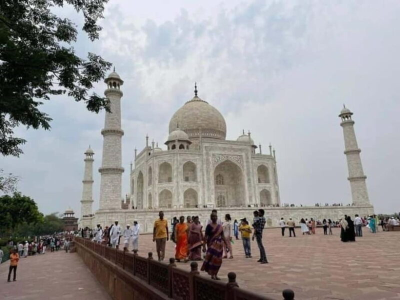 From Delhi: Taj Mahal Sunrise and Agra Day Trip By Car - Lunch and Artisan Workshops