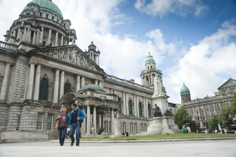 From Dublin: Belfast and Giant's Causeway: 2-Day Guided Tour - Who is this tour best for?
