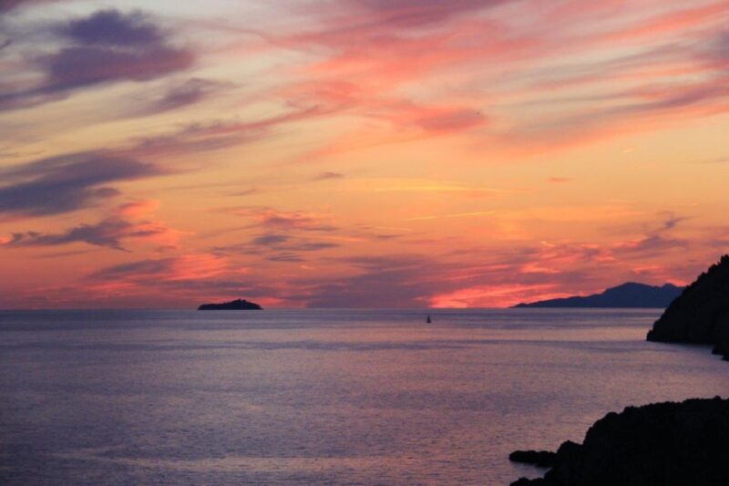 From Dubrovnik: Golden Hour Sunset Cruise with Free Drinks - What to Expect During the Cruise