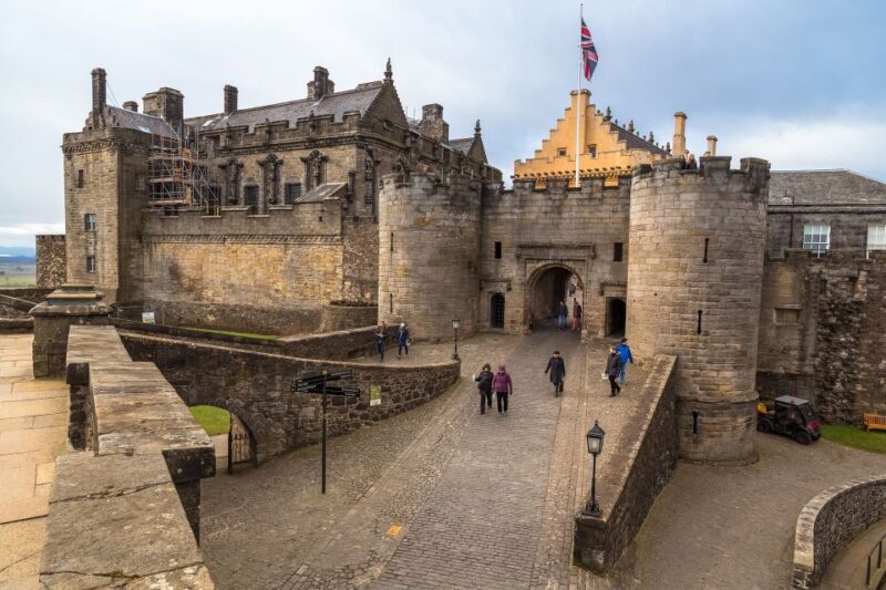 From Edinburgh: Loch Lomond, Stirling Castle & The Kelpies - A Deep Dive Into the Experience