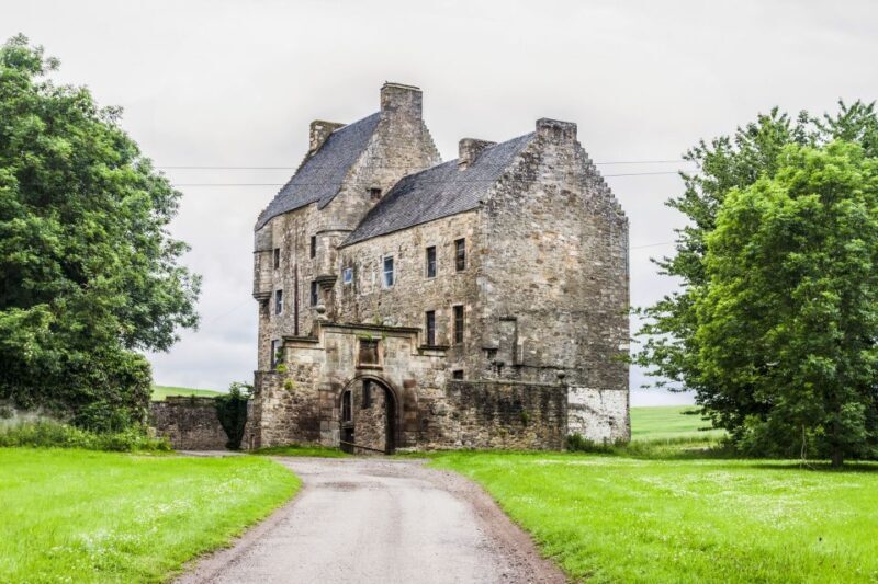 From Edinburgh: The Outlander Experience Guided Tour - Culross: Cranesmuir and a Step Back in Time