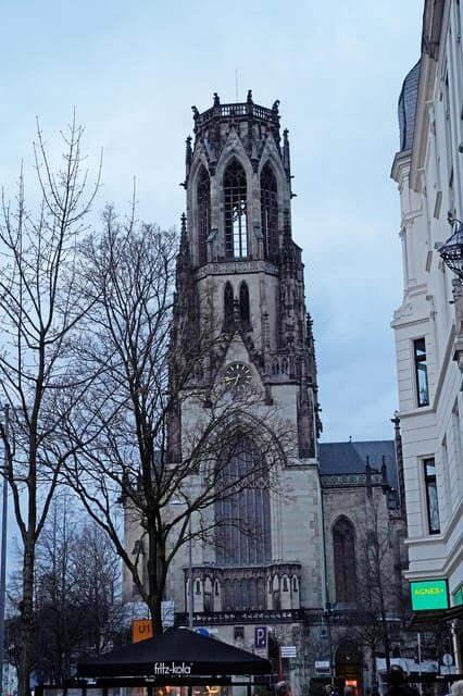 From Eigelstein to Nippes: city tour and wine hike - Practical Details and Tips