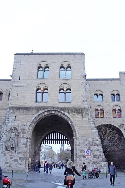 From Eigelstein to Nippes: city tour and wine hike - Who Is This Tour Best For?