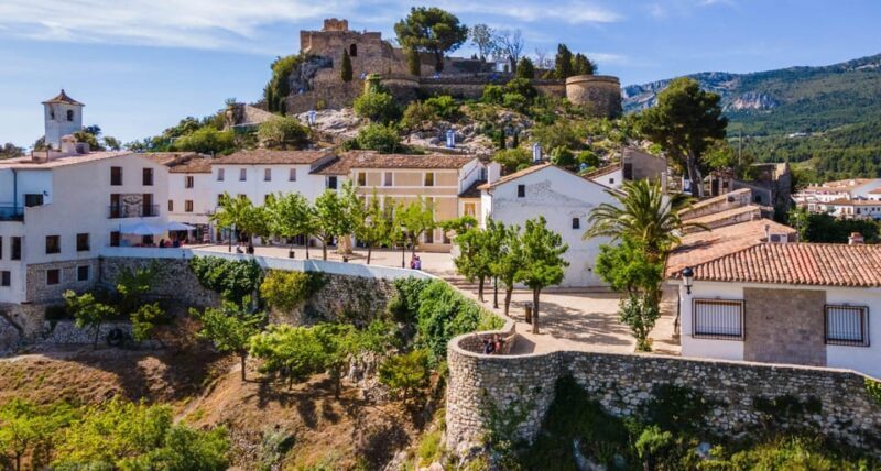 From El Albir: Guadalest and Algar Waterfalls Tour - Exploring the Tour in Detail