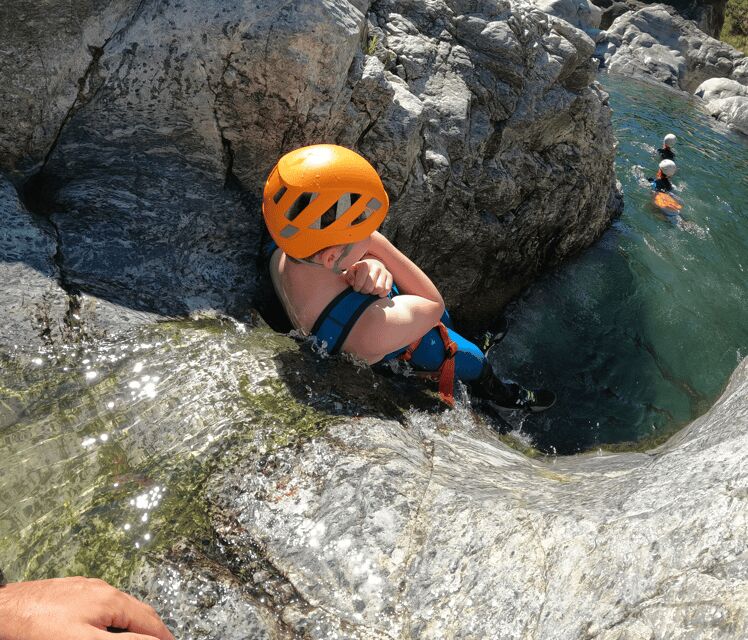 From Estepona: Guadalmina River Guided Canyoning Adventure - The Quality of the Tour