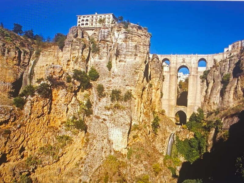 From Estepona: Ronda private tour, transportation, café, bullring, tapas, drinks - FAQ