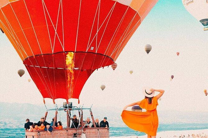 From Fethiye Pamukkale Day Trip w/Hot Ar Balloon Ride & Lunch - Who is this tour best suited for?