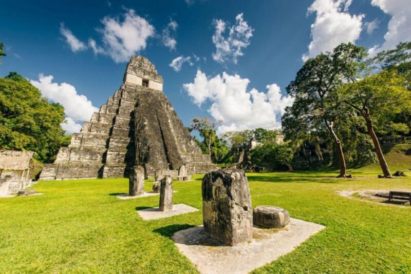 From Flores, Petén: Tikal Mayan Ruins Adventure - Exploring Tikal Mayan Ruins from Flores: A Practical and Authentic Adventure