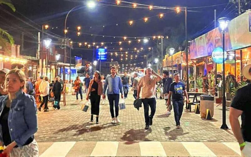 From Foz do Iguaçu: Puerto Iguazu Night Tour - Authenticity and Practicality: What Real Travelers Say