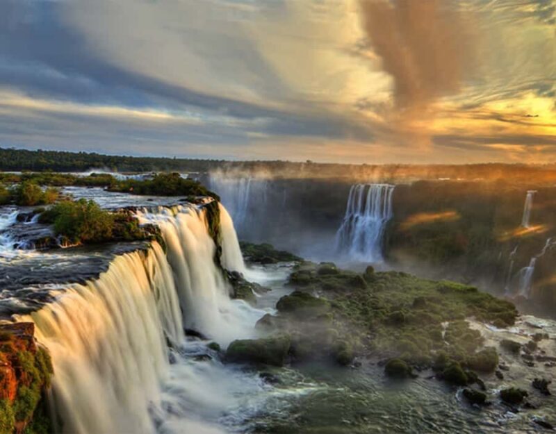 From Foz do Iguaçu: Sunrise at the Iguazu Falls - Key Points