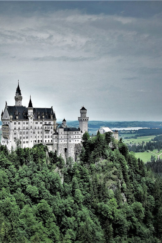 From Füssen: Neuschwanstein & Linderhof Castles Private Tour - A Deep Dive into the Experience