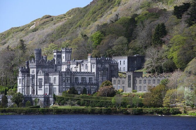 From Galway: Guided tour of Connemara with 3 hour stop in Kylemore Abbey - FAQs