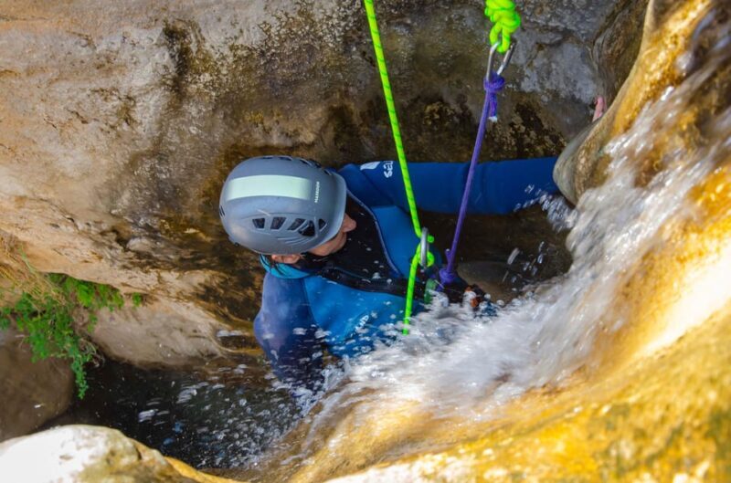 From Granada: Rio Verde Canyoning Tour with Lunch - Key Points