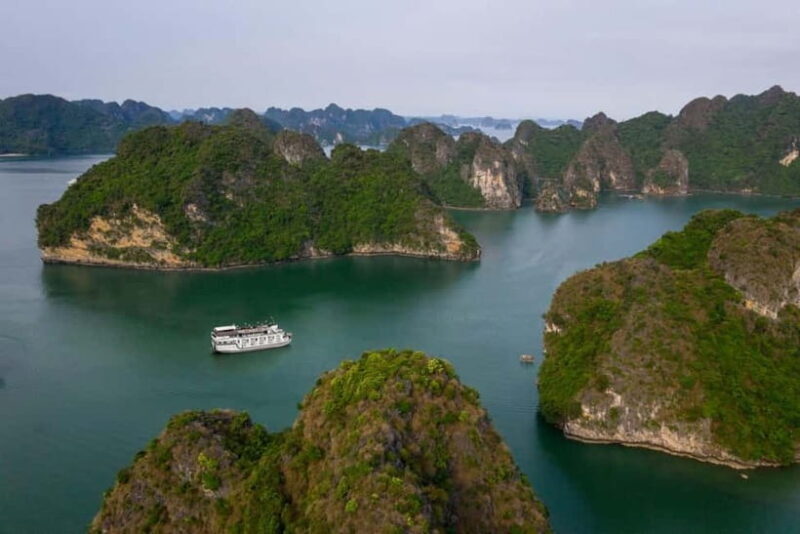 From Hanoi: 2-day Ha Long Bay & Bai Tu Long Premium Cruise - From Hanoi: 2-day Ha Long Bay & Bai Tu Long Premium Cruise